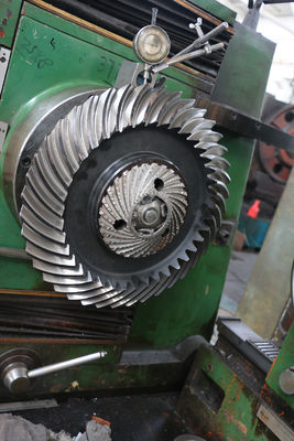 20CrNi2MoA Alloy Steel Spiral Bevel Gears Set Untuk Peredam Gigi