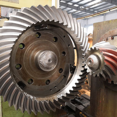 16 Modul 20CrNi2MoA Bevel Spiral Gear Grinding Gears Transmisi