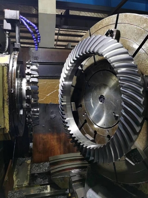 SAE 4320 Steel Spiral Bevel Gear Milling Transmisi 20 Modul 53T