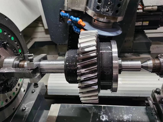 Steel Grinding Single Helical Gear Transmisi Kereta Berkecepatan Tinggi 17CrNiMo6 ISO 6 Grade