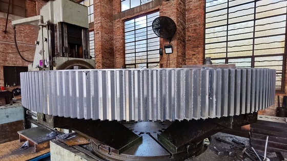 ZG42CrMo Alloy Steel Girth Gear Lebar Disesuaikan Untuk B2B