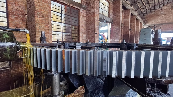 Sudut Tekanan Gigi Lingkar Khusus 14,5° / 20° / 25° Tipe Pinion Eksternal