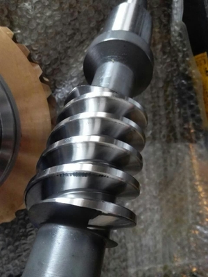 395mm Tip Diameter Worm Shaft Dan Worm Gear Dengan Berat 0,2Kg
