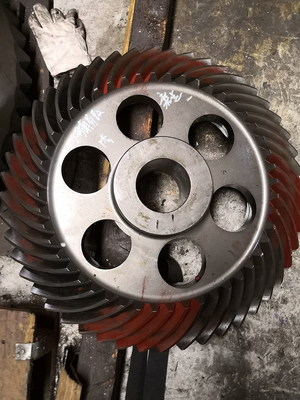 Custom Made 10 Module Helix Spiral Bevel Gears untuk aplikasi tugas berat