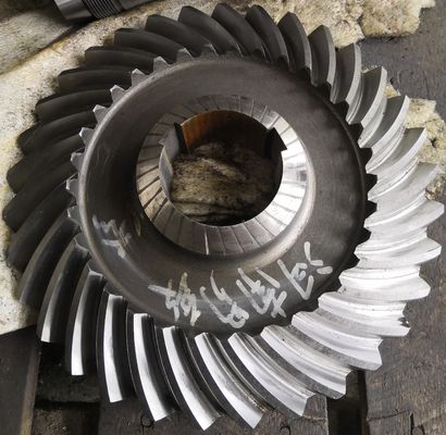Spiral Bevel Gears Kinerja dan Ketahanan Tinggi Untuk Aplikasi Kecepatan Tinggi