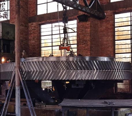 ISO 8-9 Ketepatan Kelas Herringbone Gear Angle Helix Disesuaikan Untuk Kinerja Optimal