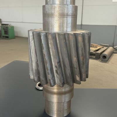 Shaft Gear Helical Disesuaikan untuk Mesin Pertanian dengan Ruang Instalasi Terbatas