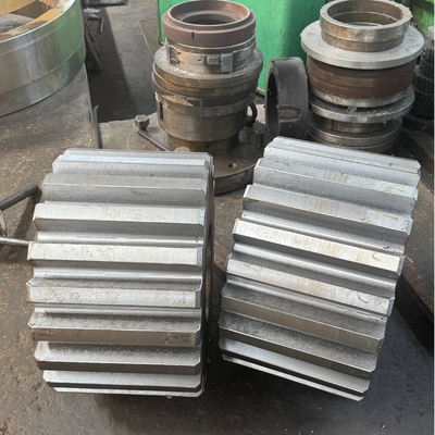Gear Spur Custom dengan Spline Sektakuler 220-260 HB Kekerasan